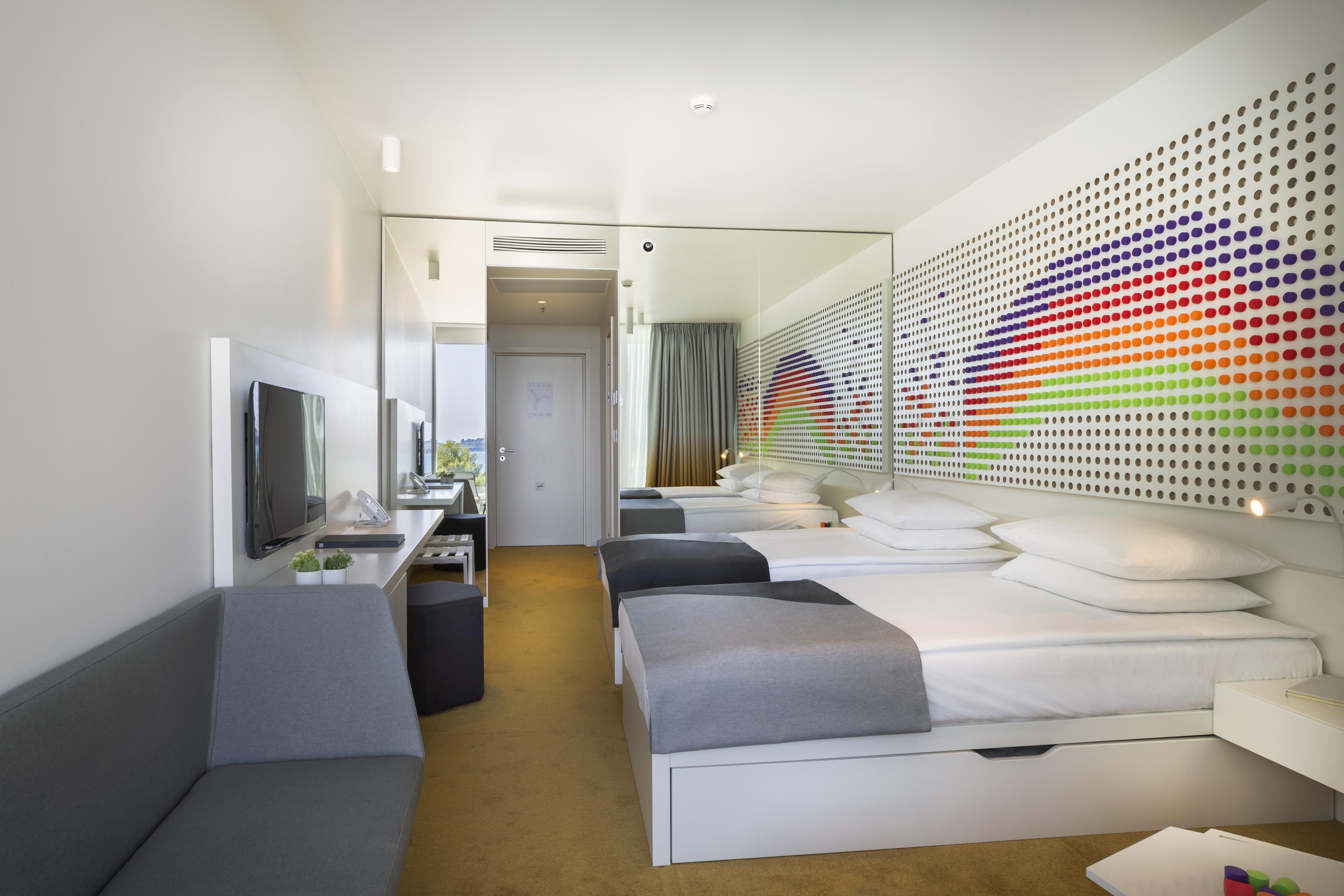 Maistra Select Family Hotel Amarin Rovinj Exterior photo