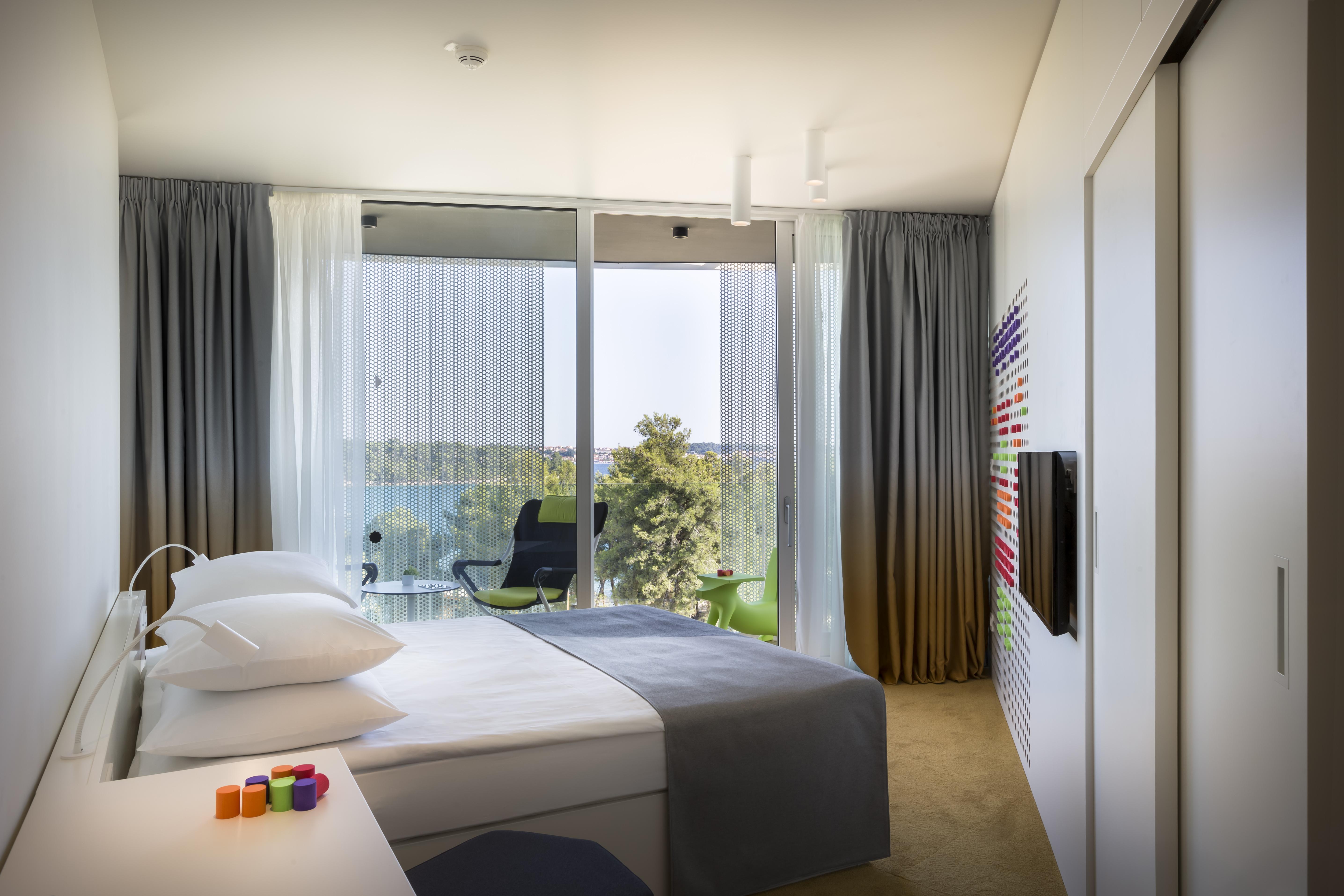 Maistra Select Family Hotel Amarin Rovinj Exterior photo