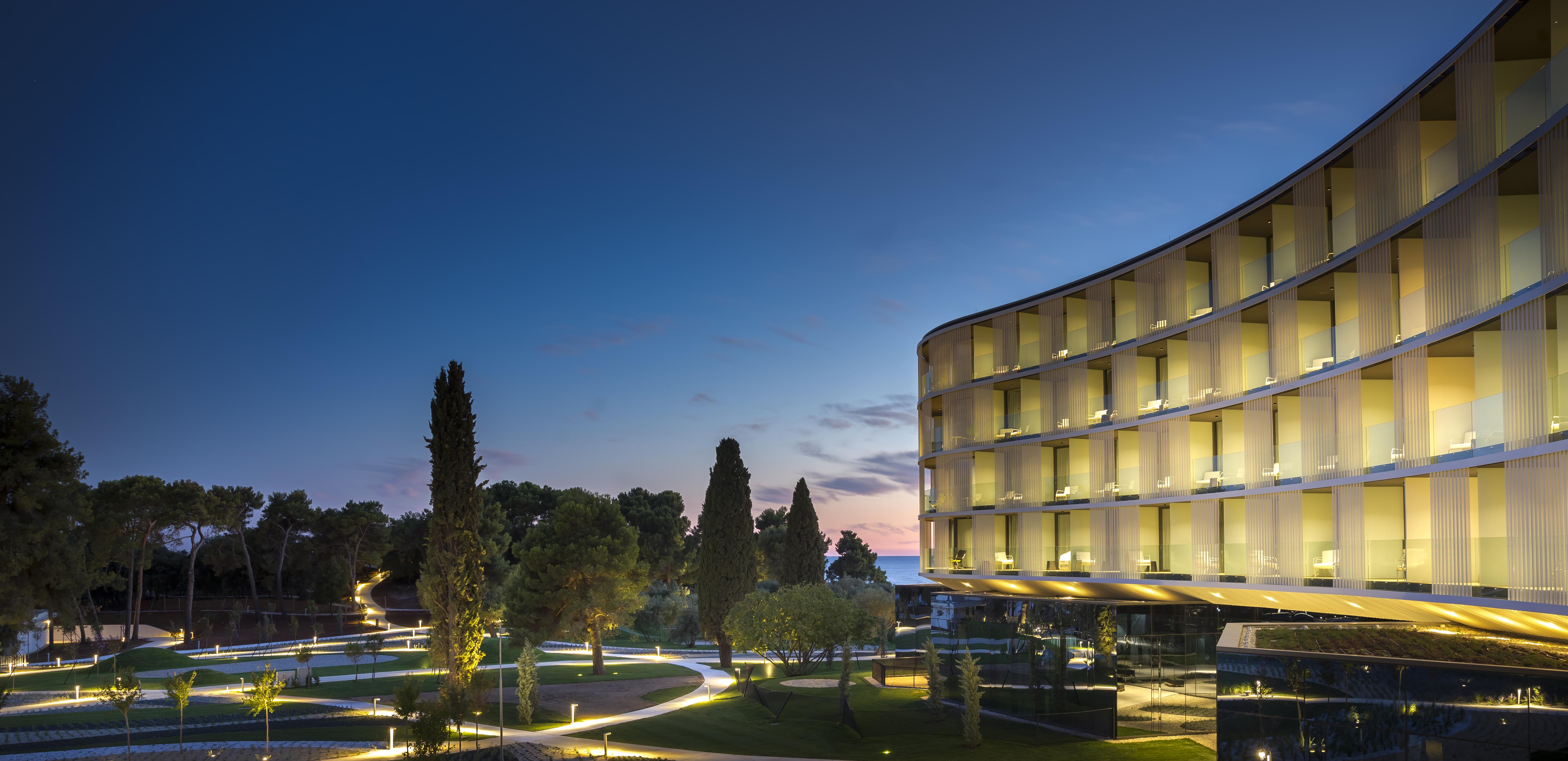 Maistra Select Family Hotel Amarin Rovinj Exterior photo
