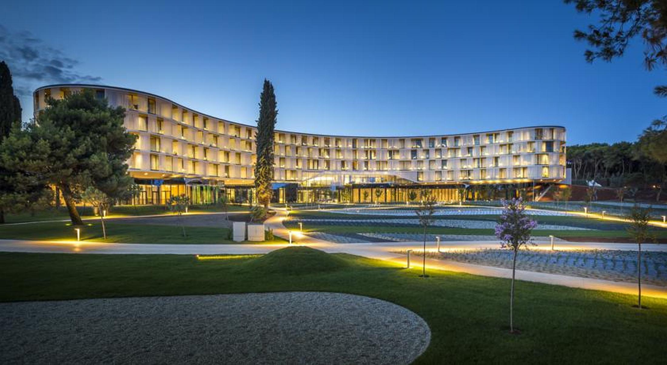Maistra Select Family Hotel Amarin Rovinj Exterior photo