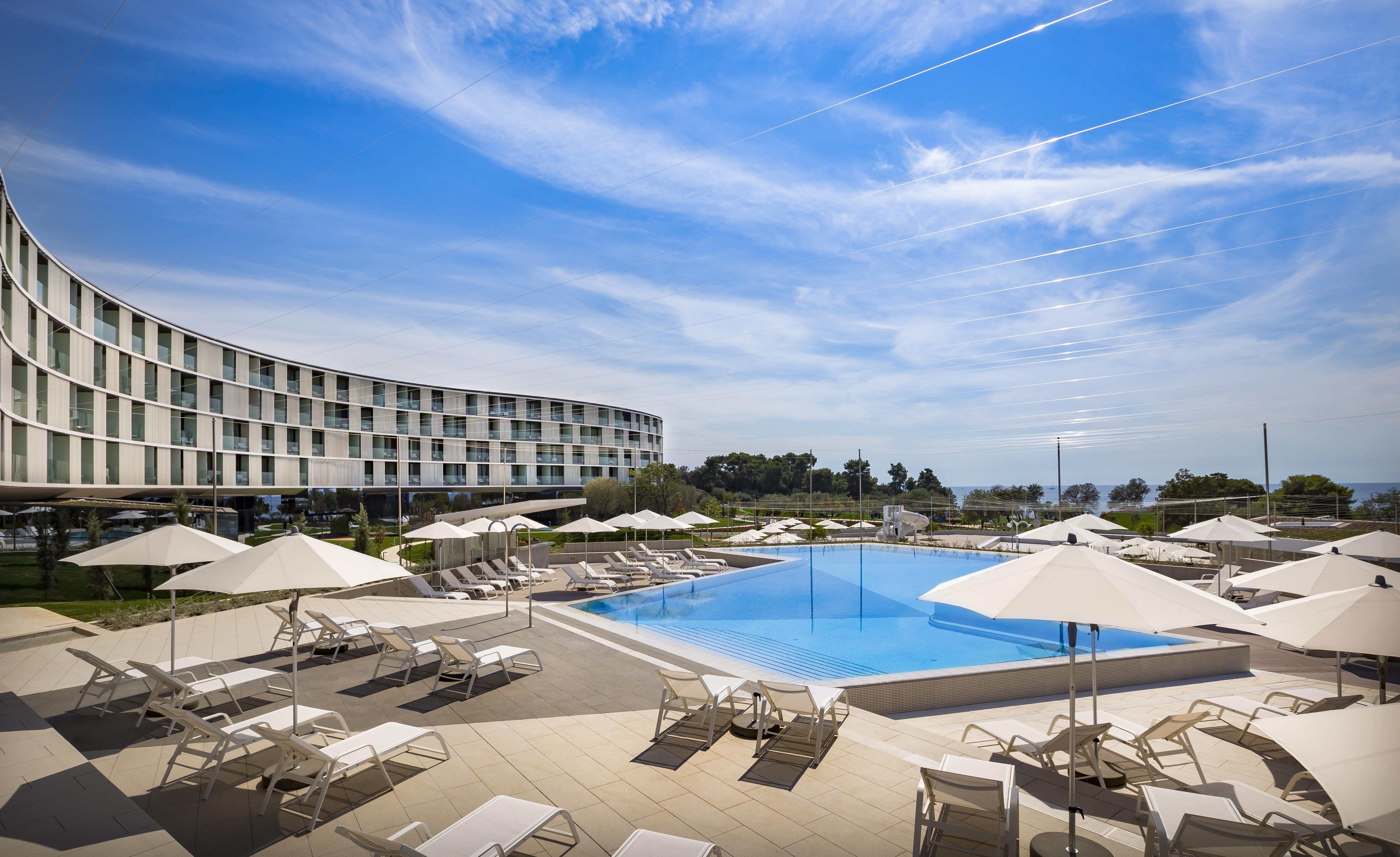Maistra Select Family Hotel Amarin Rovinj Exterior photo