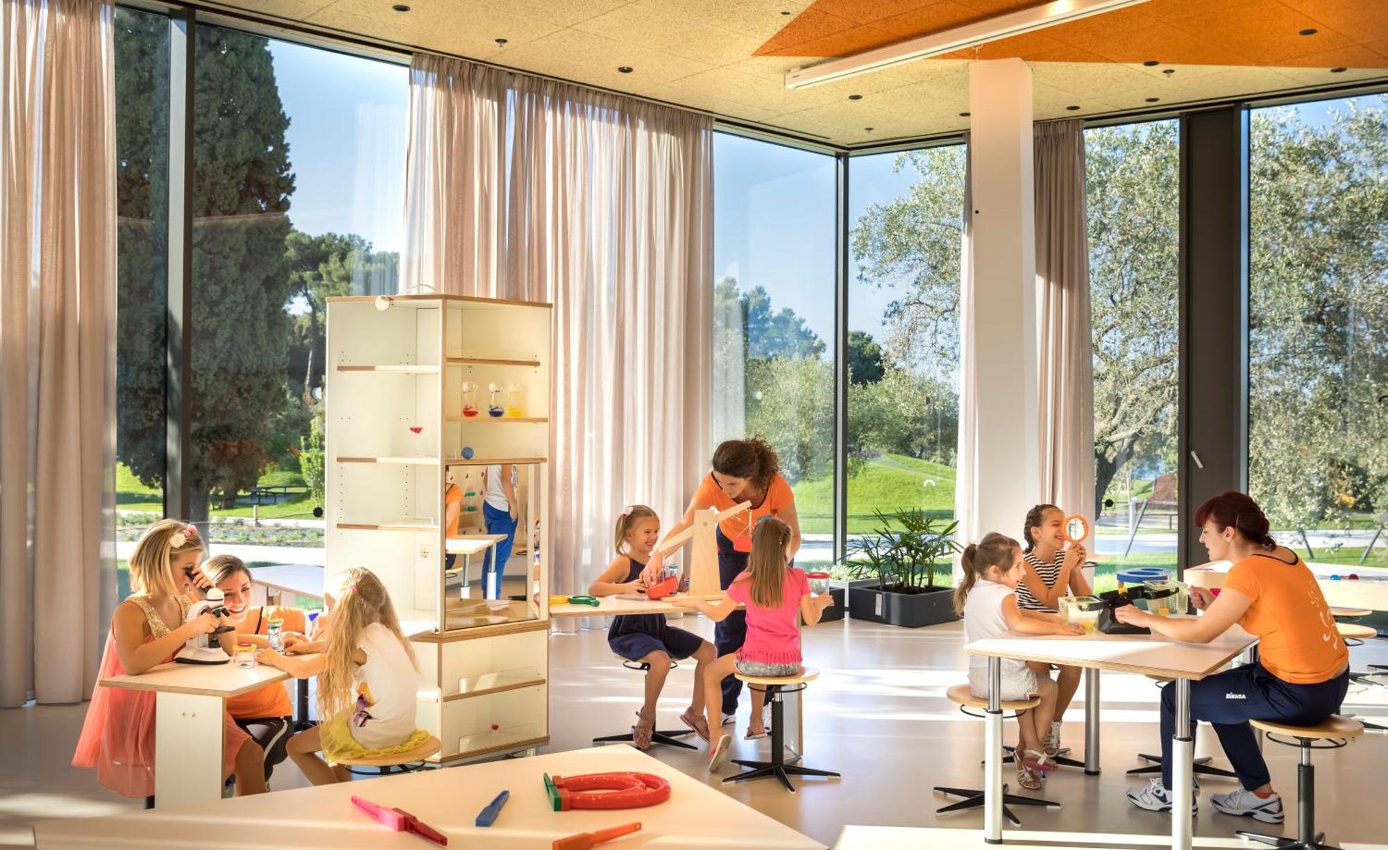 Maistra Select Family Hotel Amarin Rovinj Exterior photo