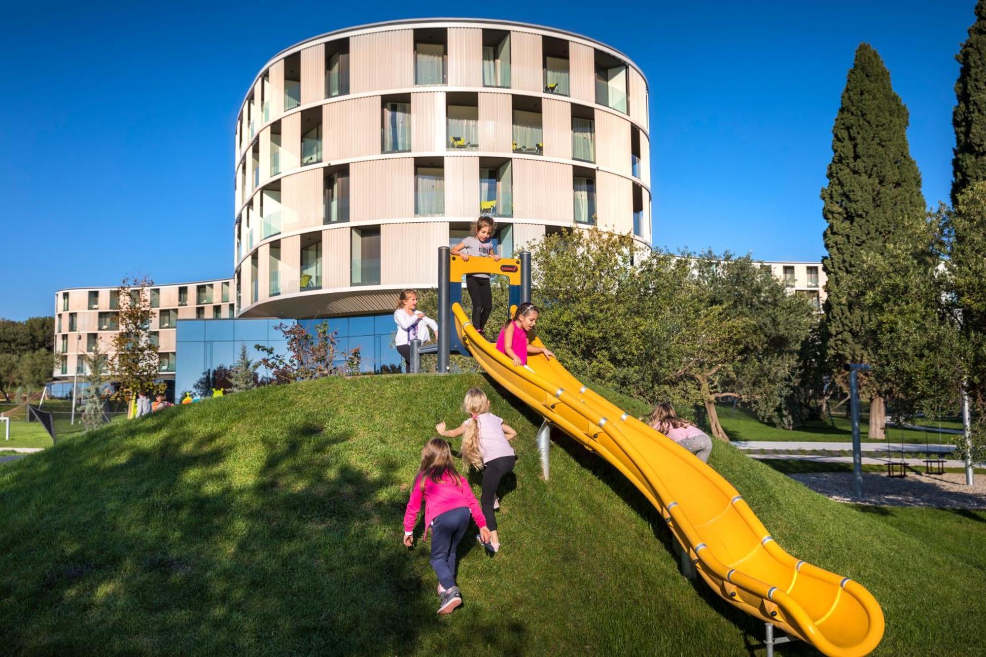 Maistra Select Family Hotel Amarin Rovinj Exterior photo