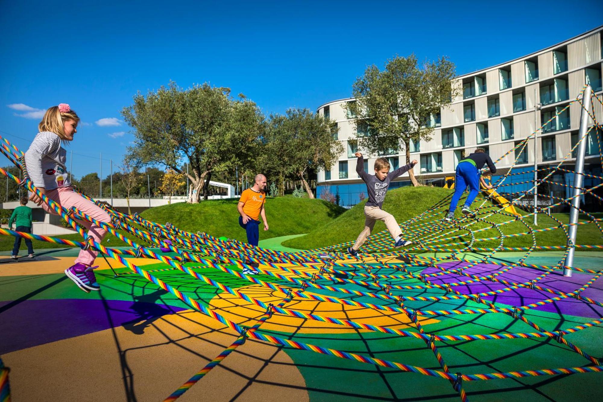 Maistra Select Family Hotel Amarin Rovinj Exterior photo